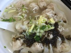 小馄饨-弄堂咪道-饭香·面香·馄饨香(兴梅店)