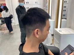 点击看大图 -Kraemer Paris 苏豪路易士·嘉玛发廊
