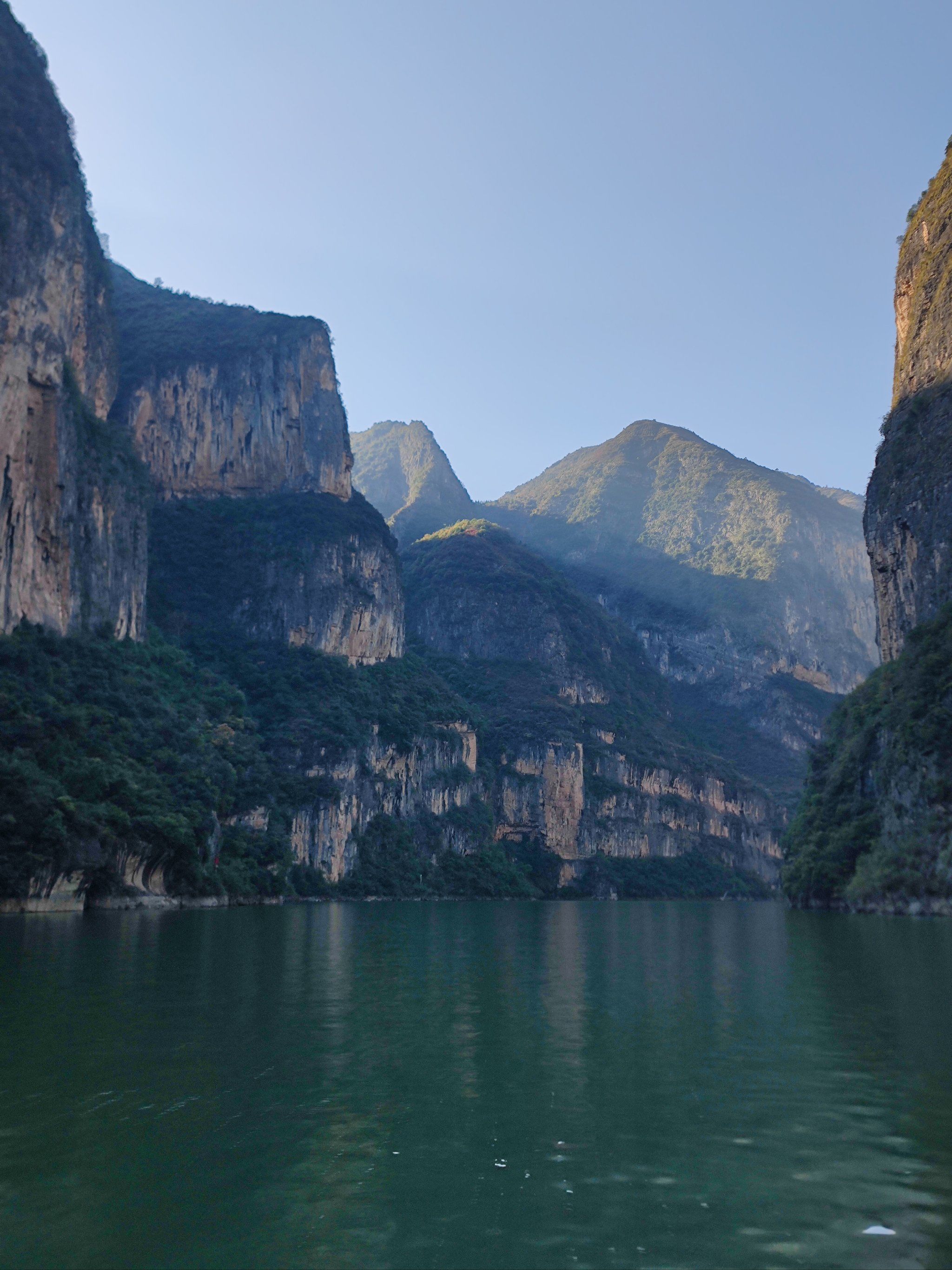 山色画中游 巫山小山峡