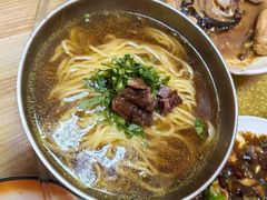 -超越海鲜屋(飞龙物业店)