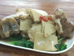 牛蹄+豆腐+青菜-老兵牛蹄店(下沙店)