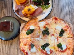-Common Table · Brunch & Coffee