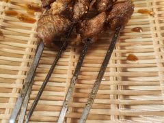 羊肉串-老钟家烤羊排·敦伊阁清真餐厅胡羊焖饼
