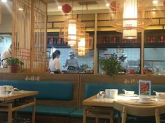 大堂-和福顺牛肉大虾焖锅自助(宝业店)