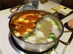 酸汤猪手火锅-小街猪手(团结湖店)