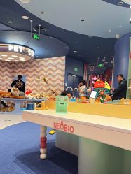-奈尔宝家庭中心·亲子餐厅(北京东坝万达店)