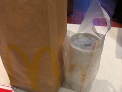 -麦当劳(新城市广场店)