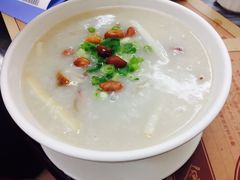 艇仔粥-黄枝记(议事亭前地店)