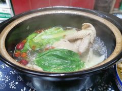 土鸡煲-国生茶庄·地道农家菜团建活动