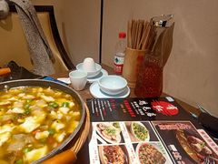 -有红鸡毛店·川菜(建设路店)