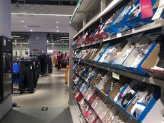 -唯品会(北京国瑞城店)