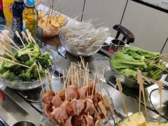 -百品聚旋转火锅(万德庄店)