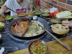 -乖嬢嬢重庆老火锅(南联店)