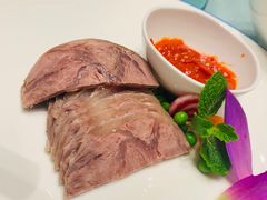 -泓历皇朝酒店(东亭店)