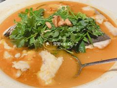 山茶油丹江大鱼头-清水亭湖北菜(大屯DT51店)