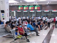 -房地产交易中心-停车场