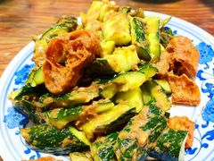 -泉畔人家·老济南经典鲁菜(大明湖店)