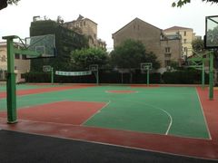 -上海市位育初级中学