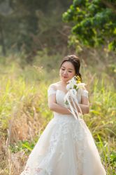 -现代经典婚纱摄影