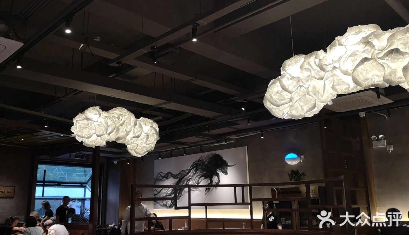 谢大牛馆的老店在德胜那边，简直就是一家神店，永远排着队