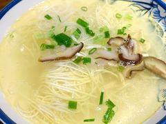 鸡汤银丝面-二孃鸡爪爪(东风路总店)