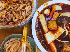 -不起眼麻辣烫凉皮店