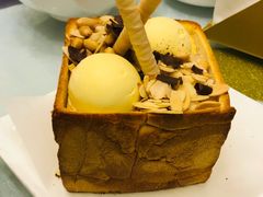 顶级冰淇淋蜂蜜吐司-紫悦咖餐厅(清控店)
