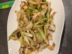 -五谷丰登农家院·地道胶东菜·海鲜烧烤(威海店)