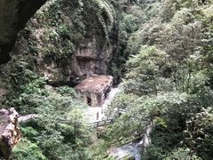 -龙水峡地缝景区