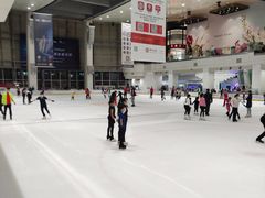 -冰纷万象滑冰场(深圳万象城店)