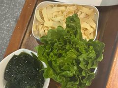 -乡土黄·鲜牛肉火锅·小龙虾(兴业街店)
