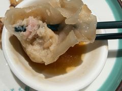 鲍鱼捞汁燕皮虾饺皇-喜势点·糖沙翁手工茶点·本地人茶居(永庆坊店)