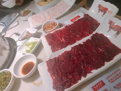 -左庭右院鲜牛肉火锅(浦江欢乐颂店)