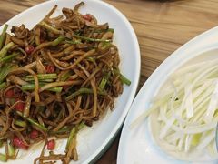 -合合春饼·酱骨·东北菜(潘家园店)