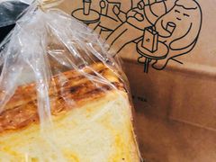 咸蛋黄千层吐司-喜茶(上海兴业太古汇店)