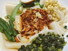 关中油泼面-秦九和(凯德广场店)