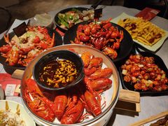 -巴厘龙虾·榜首油焖大虾(音乐学院·沿江酒馆店)