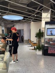 -PE SALON 