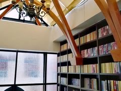 -钟书阁(松江泰晤士小镇店)