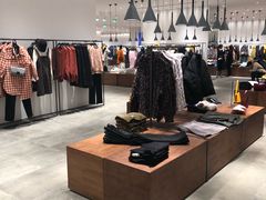 -URBAN REVIVO(西安Momopark店)