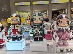 -泡泡玛特POPMART(蓝色港湾店)