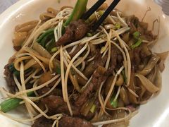 干炒牛河-粤·向群饭店(龙津东路总店)