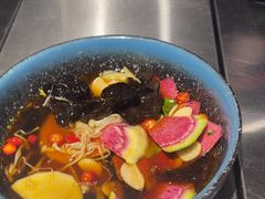 -马路牙子烧烤音乐酒馆(望京店)