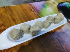 -五指山生态小黄牛(皮皮虾海鲜广场店)