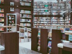 -钟书阁(群光广场店)