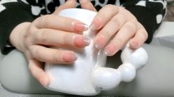 -蜜桃美甲美睫化妆
