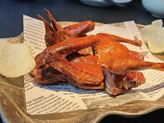 -蝴蝶里·粤菜·点心(滨江龙湖店)
