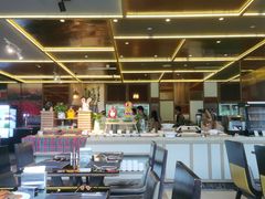 -大中华希尔顿酒店-念自助餐·嗨啤·小龙虾