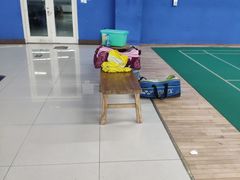 -中地华冠羽毛球俱乐部