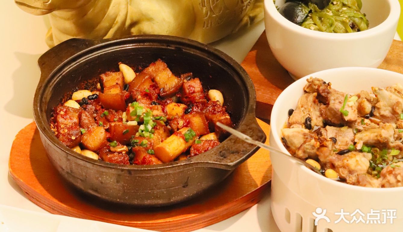 拔草上海湘菜排队王 不负期待的炊烟小炒黄牛肉